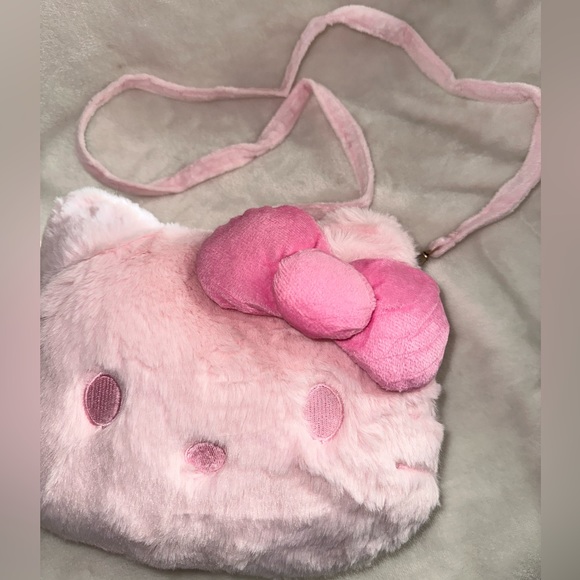 Hello Kitty Purse - Picture 2 of 8